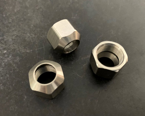 CNC machining of non - standard carbon steel screw parts
